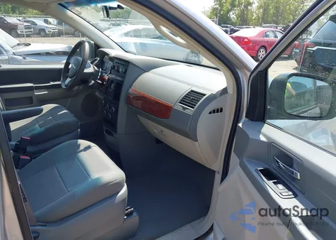 2008 Chrysler Town & Country Lx из США, поврежденный, VIN 2A8HR44H08R112033